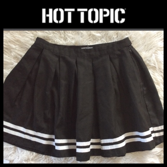 NWOT Hot Topic Black Cheer Skirt - Picture 3 of 6